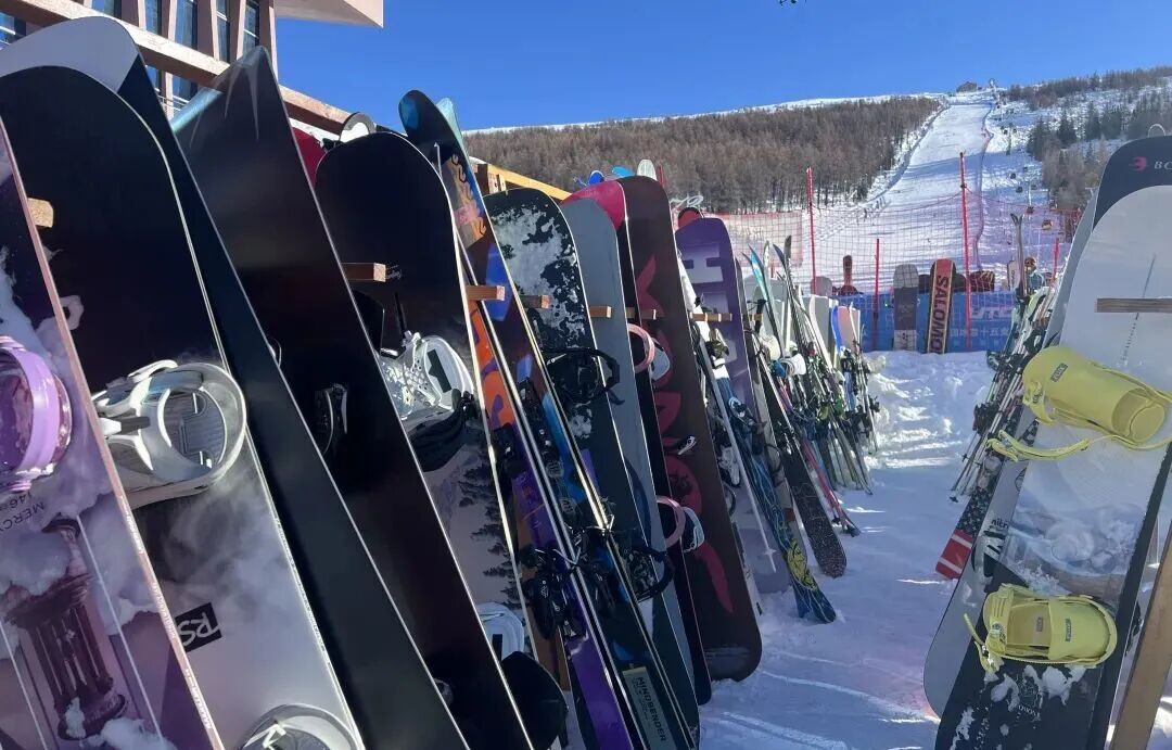 富蕴县冰雪之旅：安心畅滑，暖心服务