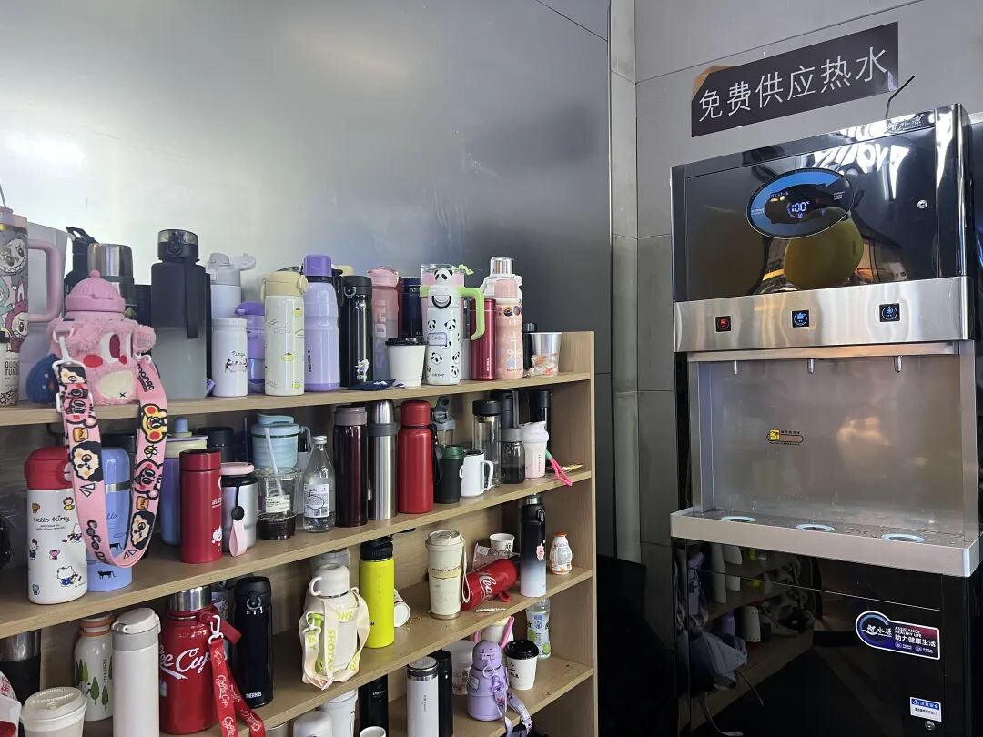 富蕴县冰雪之旅：安心畅滑，暖心服务